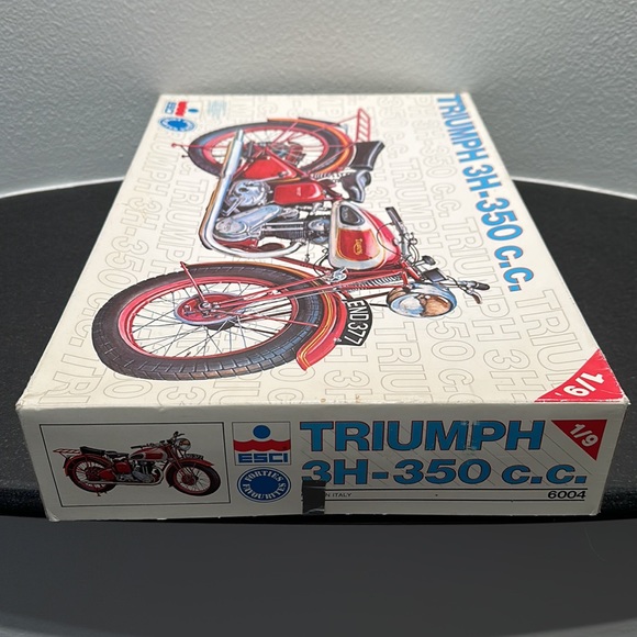 Triumph 3H-350 ESCI Vintage Motorcycle Model Kit - Picture 6 of 8